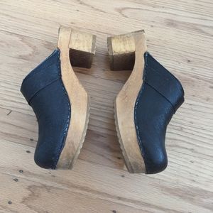 Sanita Black Leather Platform Clog - Women's Size Euro 39 US 8.5